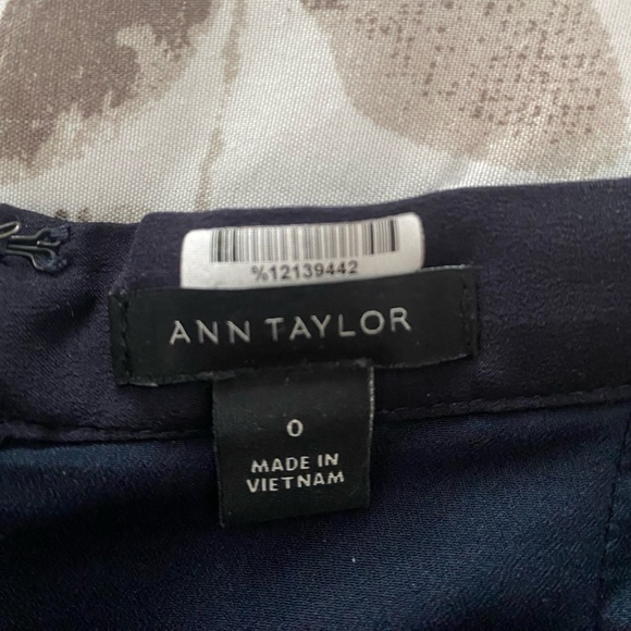 Ann Taylor multi color pleated skirt - Picture 4 of 5